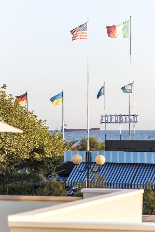 Hotel Tenda Rossa Марина-ди-Каррара Экстерьер фото