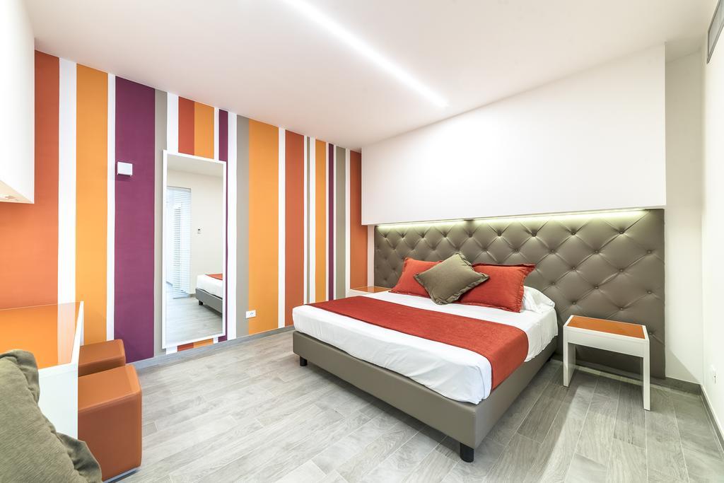 Hotel Tenda Rossa Марина-ди-Каррара Экстерьер фото