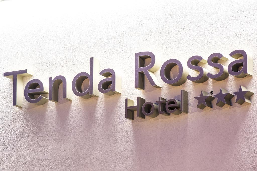 Hotel Tenda Rossa Марина-ди-Каррара Экстерьер фото