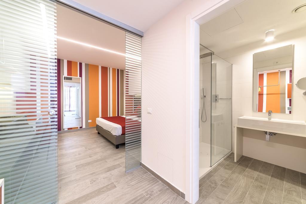 Hotel Tenda Rossa Марина-ди-Каррара Экстерьер фото